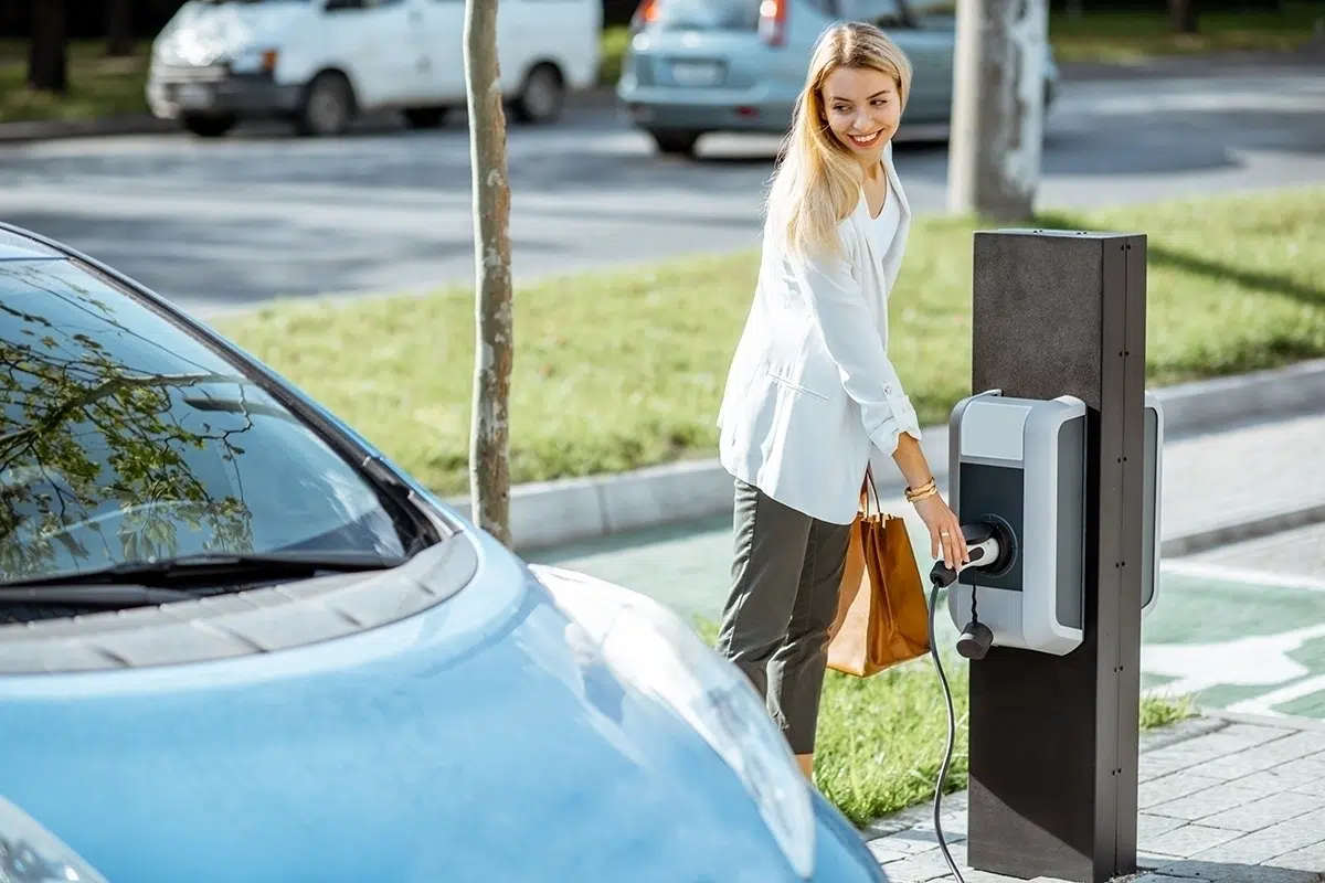 E-Mobilität Ladelösung Charge@Road von energielenker.
